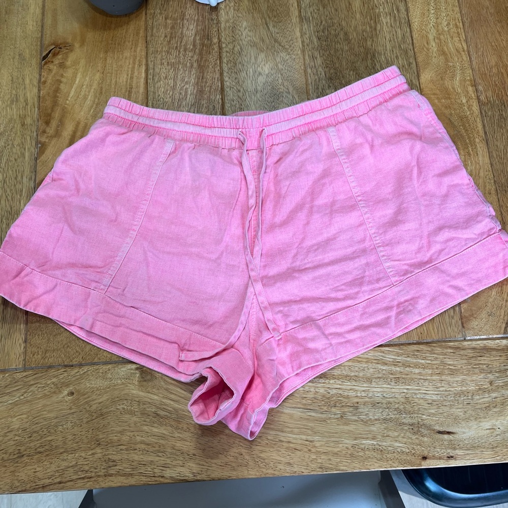 Universal Thread Shorts